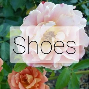 🌸More shoes coming soon🌸